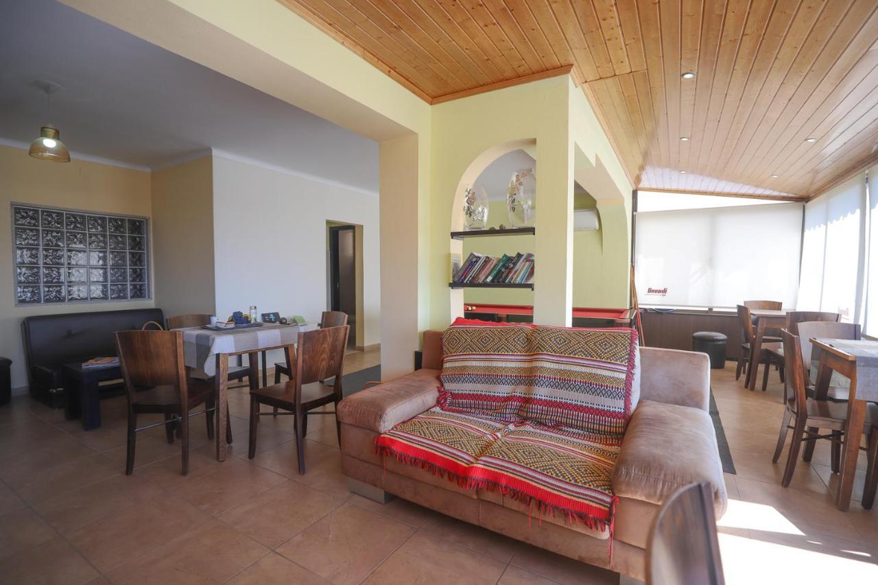 Resedencial Centro Bed & Breakfast Vimioso Exterior photo